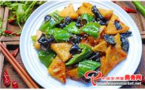 木耳焦溜豆腐，营养又美味！