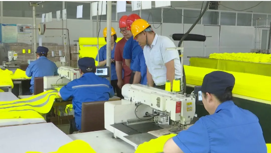 市应急管理局开展安全生产检查活动